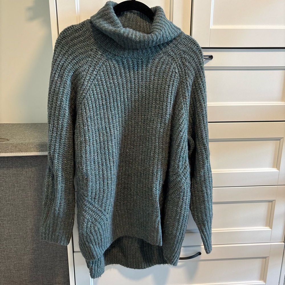 2/$15 Old Navy Teal Turtleneck Sweater